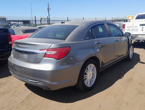 2013 Chrysler 200