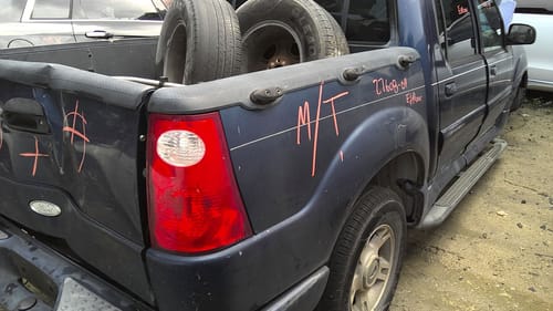 2004 Ford Explorer
