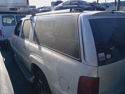 2005 Cadillac Escesv