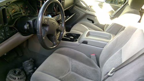 2005 GMC Aval15