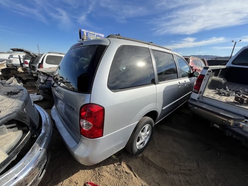 2002 Mazda MPV