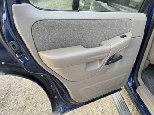 2004 Ford Explorer