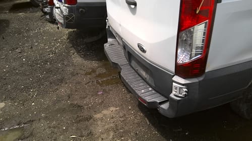 2015 Ford Tra250