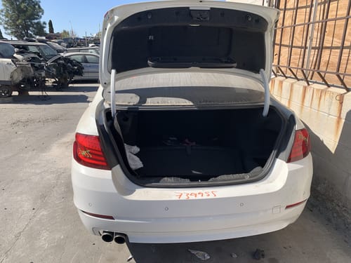 2011 BMW B528i