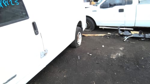 2003 GMC Expr25