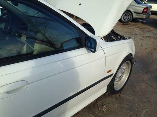 2000 BMW 528i