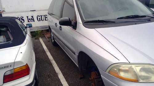 2003 Ford Windstar