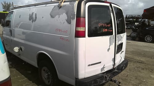2005 GMC Expr25