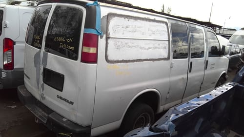 2004 GMC Expr25
