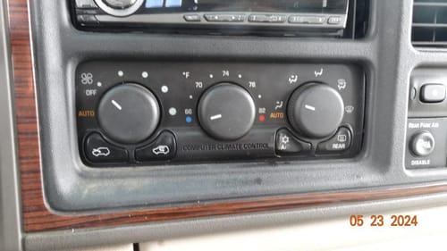 2002 Cadillac Escalade