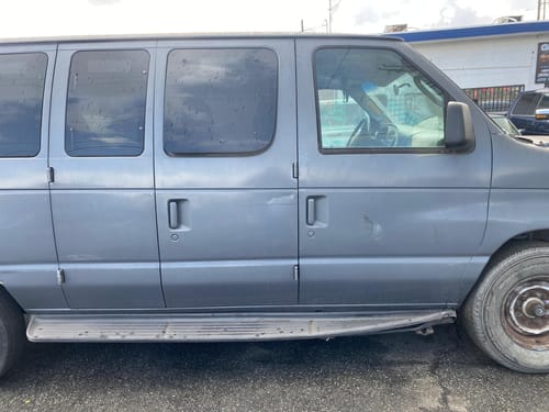 2003 Ford E-350