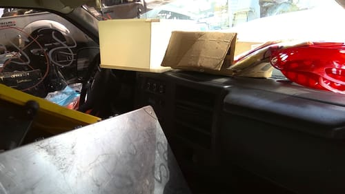 2008 GMC Expr25