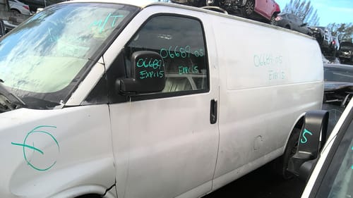 2005 GMC Expr15