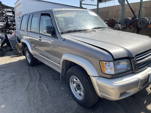 2000 Isuzu Trooper