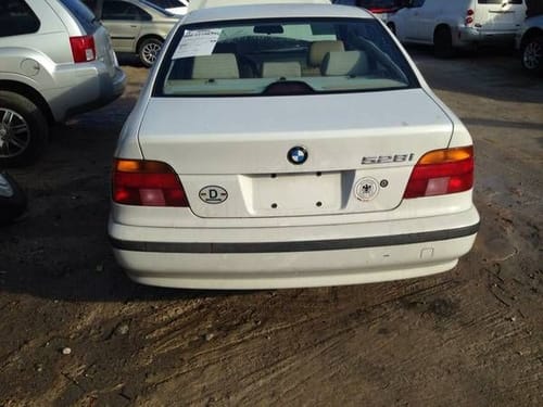 2000 BMW 528i