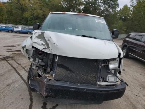 2005 GMC Expr15