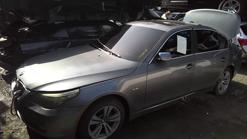 2010 BMW B528i
