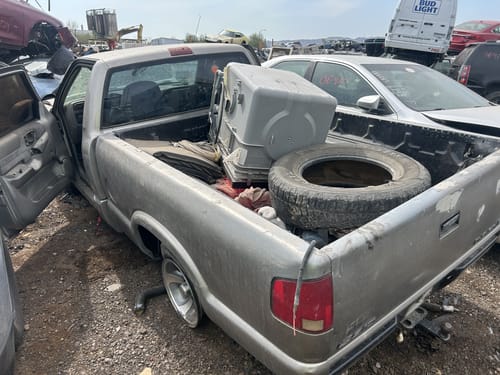 2000 GMC S10s15