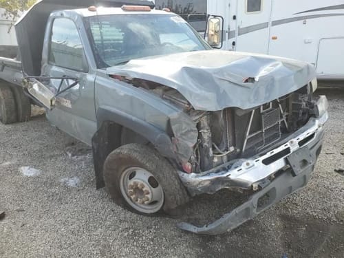 2005 GMC Silv35