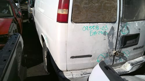 2003 GMC Expr25