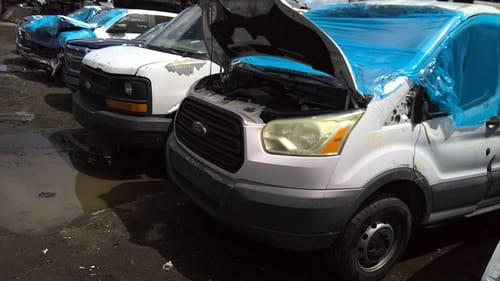 2015 Ford Tra250
