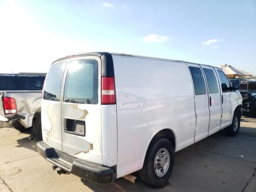 2009 GMC Expr25