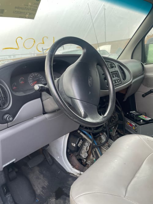 2000 Ford E-250