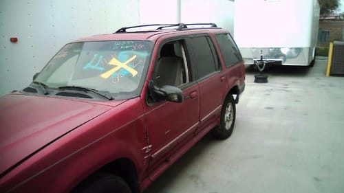 2000 Ford Explorer