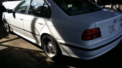 2000 BMW 528i