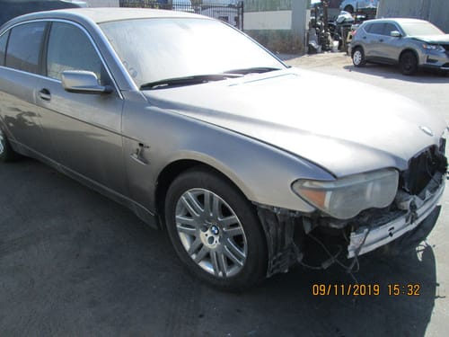 2002 BMW 745i