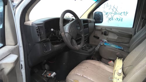 2003 GMC Expr25