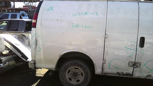 2003 GMC Expr25
