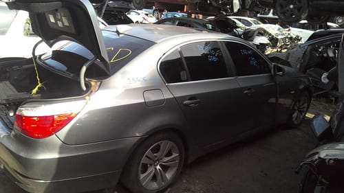2010 BMW B528i