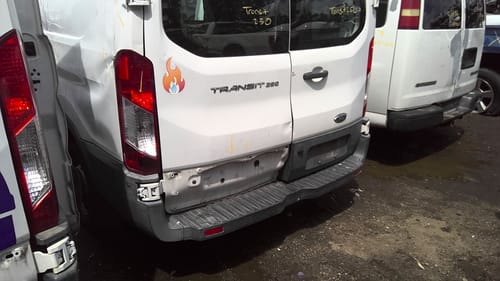 2015 Ford Tra250