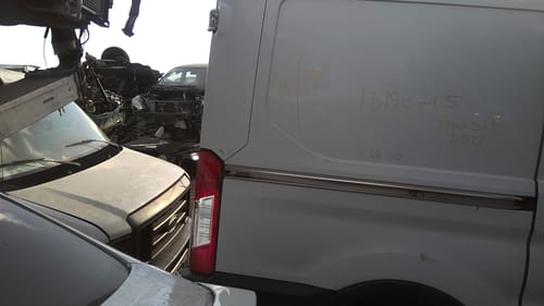 2015 Ford Tra250