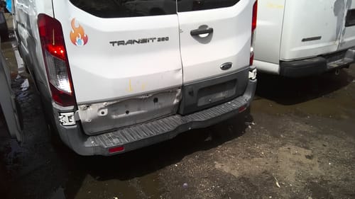 2015 Ford Tra250