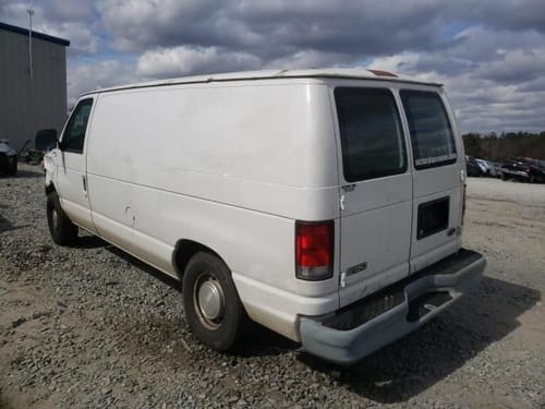 2000 Ford E-150