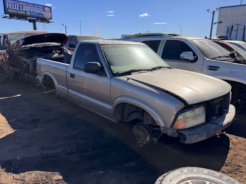 2003 GMC S10s15