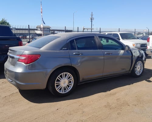 2013 Chrysler 200