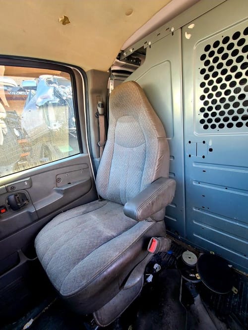 2006 GMC Expr35