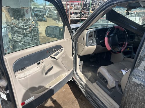 2002 GMC Aval15