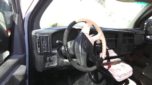 2003 GMC Expr25