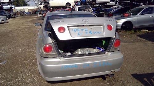 2001 Lexus Is300