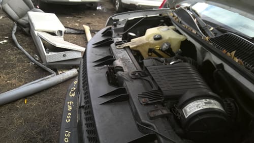 2003 GMC Expr15