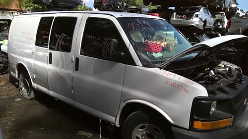 2008 GMC Expr25