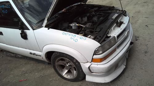 2000 GMC S10s15