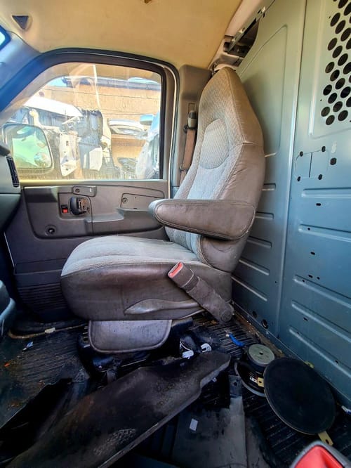 2006 GMC Expr35