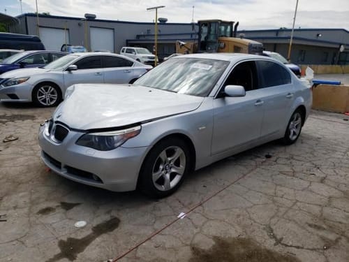 2004 BMW 530i