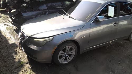2010 BMW B528i