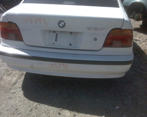 2000 BMW B528i